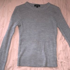 Grey long sleeve sweater/ top